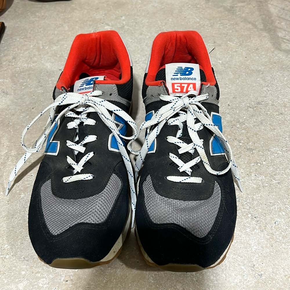New Balance Men's 574 V2 Core Sneaker Black Suede Blue N ML574SOV Size 10.5